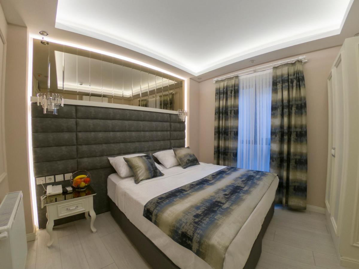 Crowned Hotel Istanbul Exterior photo