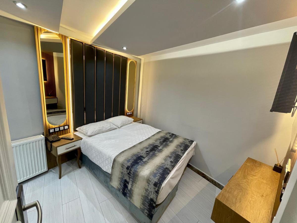 Crowned Hotel Istanbul Exterior photo